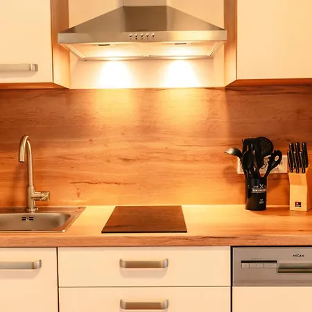 Hoehenweg & * Mariapfarr