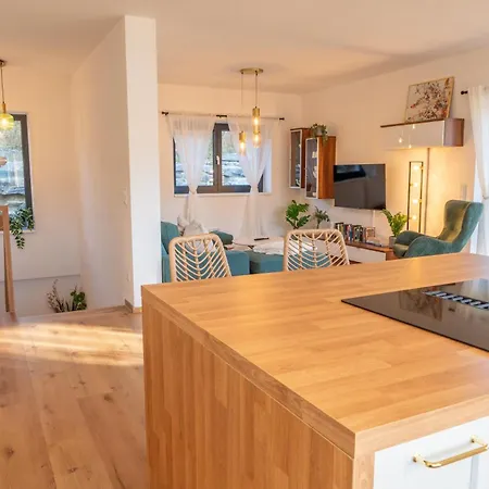 Apartament Hoehenweg & *